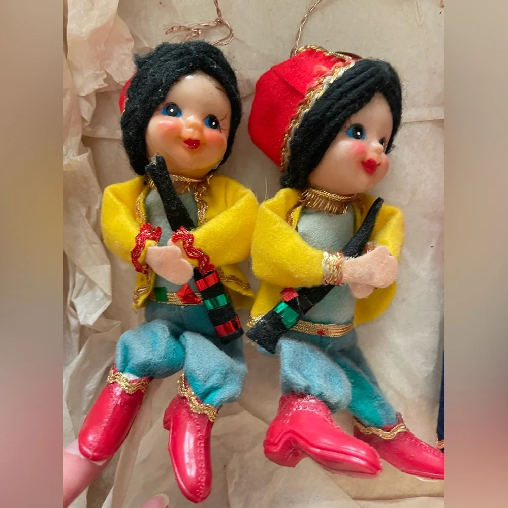 Vintage 1960s Felt Christmas Ornament Doll Set – Retro Holiday Decor (Lot of 4)